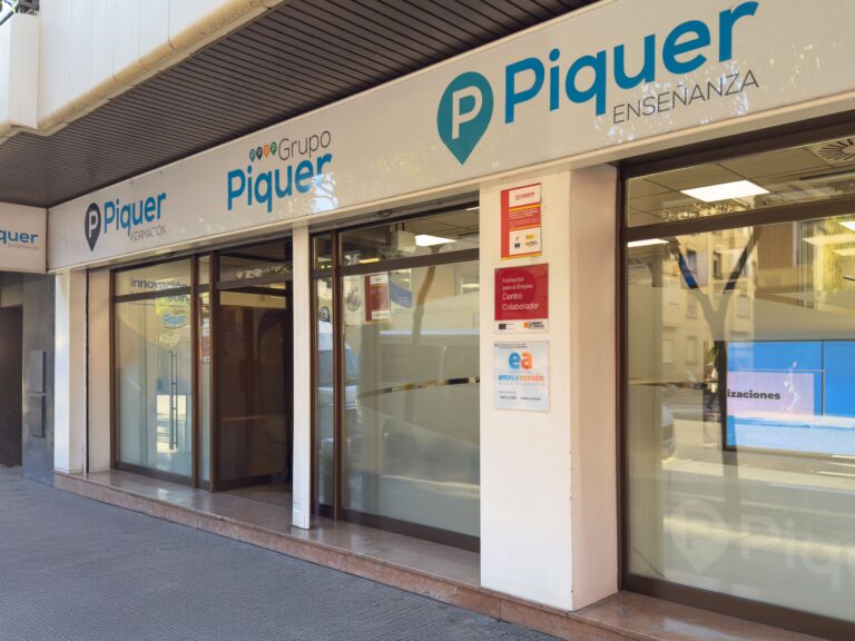 Fachada Estudios Zaragoza (1)